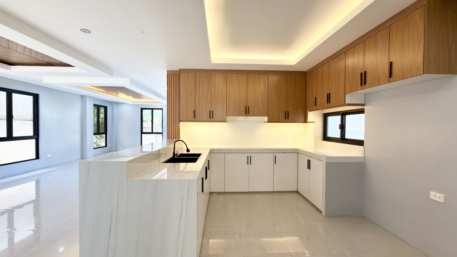 Brand New 5 Bedroom House for Sale in BF Northwest, Paranaque City. Property ID: RT019 — photo 10