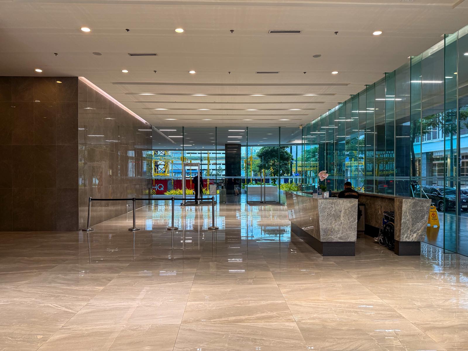 Bare Office Unit in Park Triangle Corporate Plaza. Property ID: FM048 — photo 2