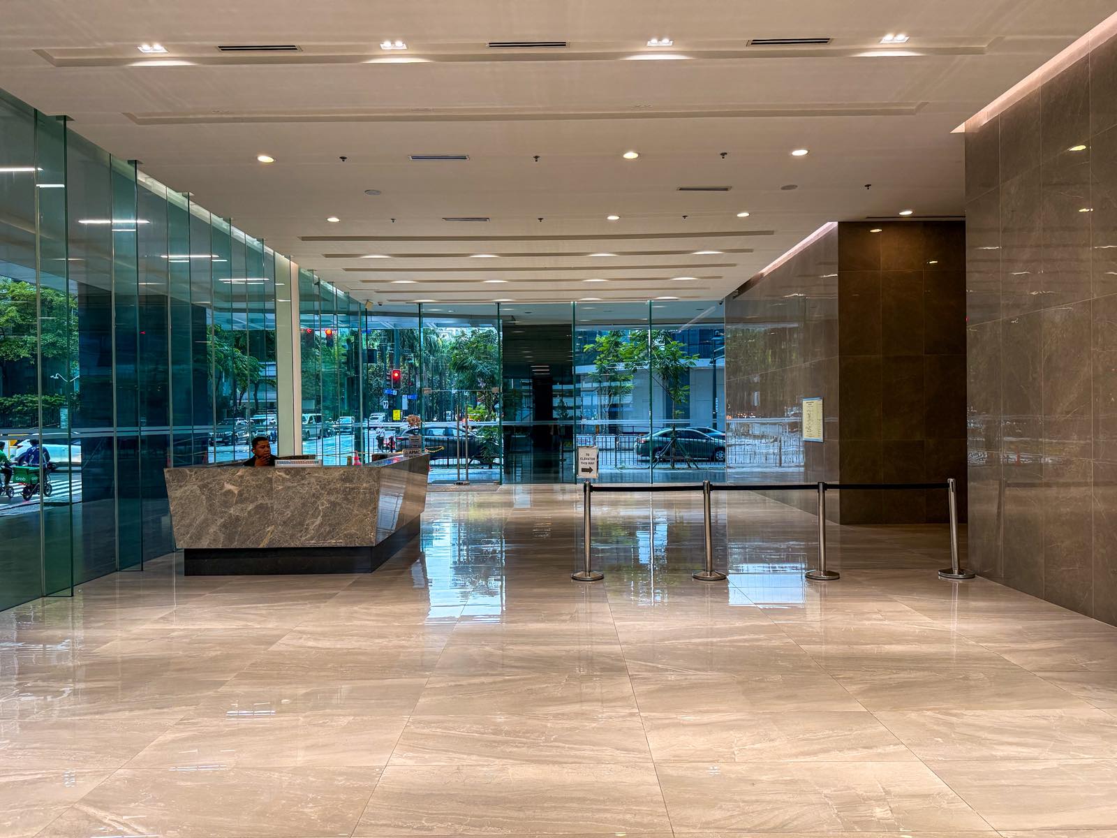 Bare Office Unit in Park Triangle Corporate Plaza. Property ID: FM048 — photo 3
