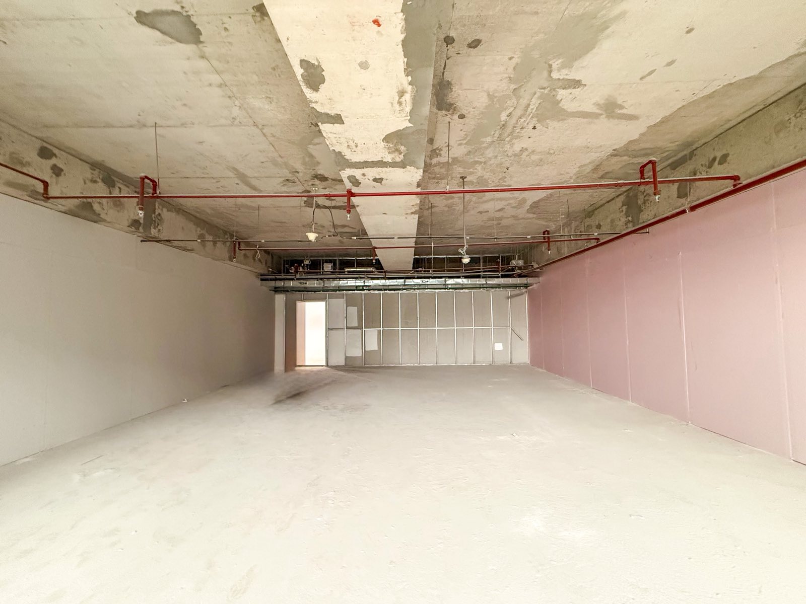 Bare Office Unit in Park Triangle Corporate Plaza. Property ID: FM048 — photo 4