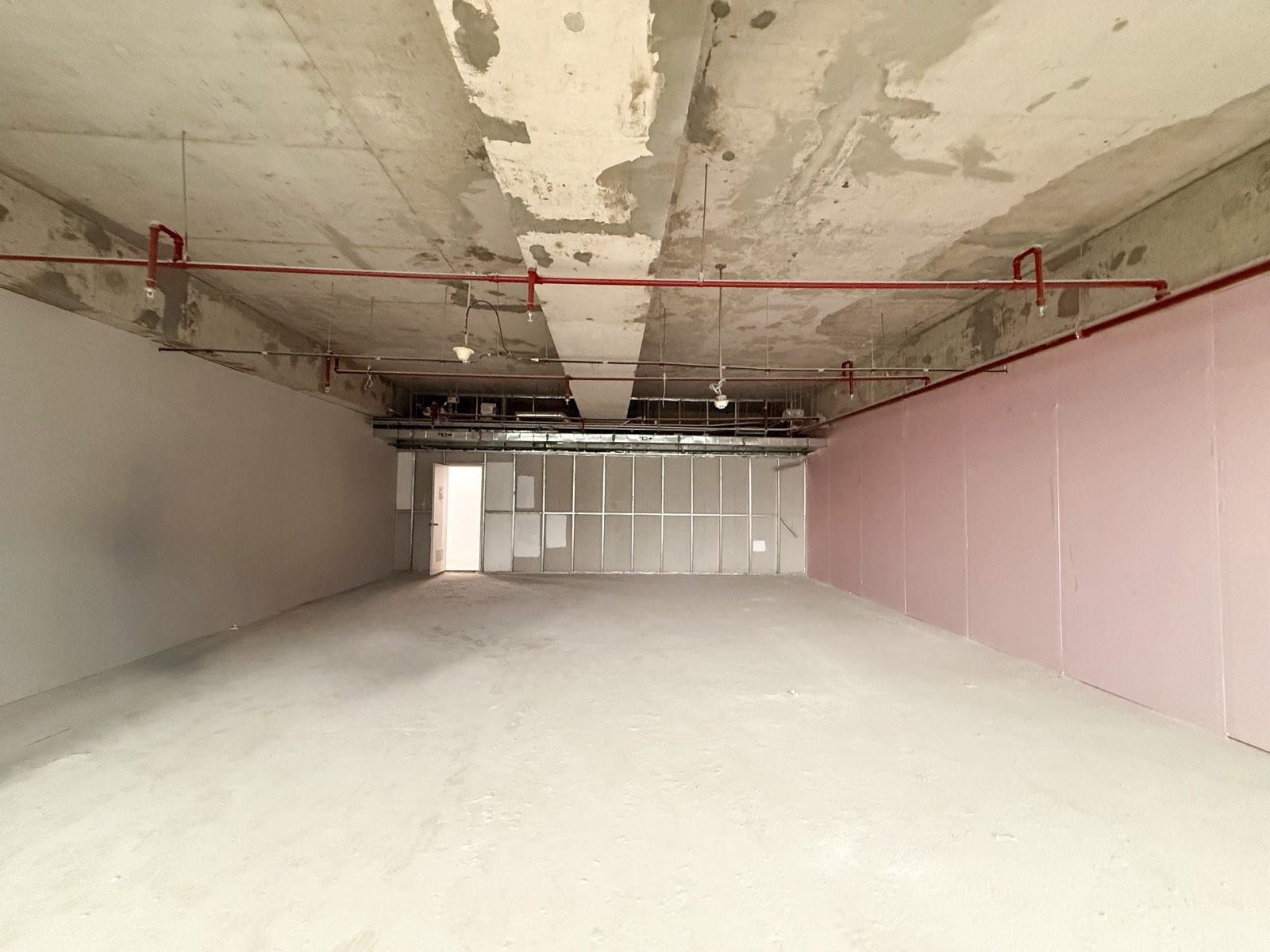 Bare Office Unit in Park Triangle Corporate Plaza. Property ID: FM048 — photo 7