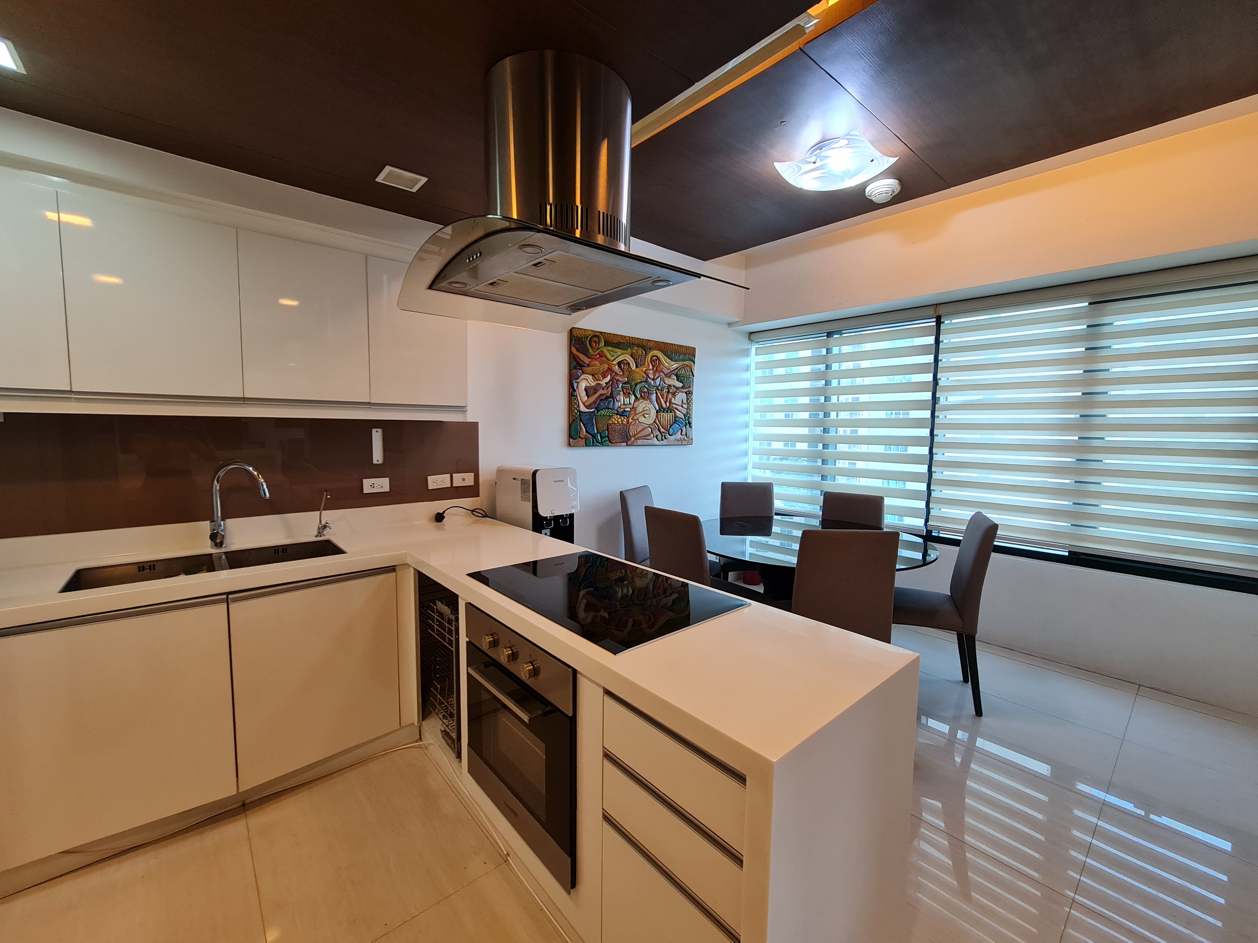 2 Bedroom for Rent in One Rockwell East. Property ID: FM049 — photo 2
