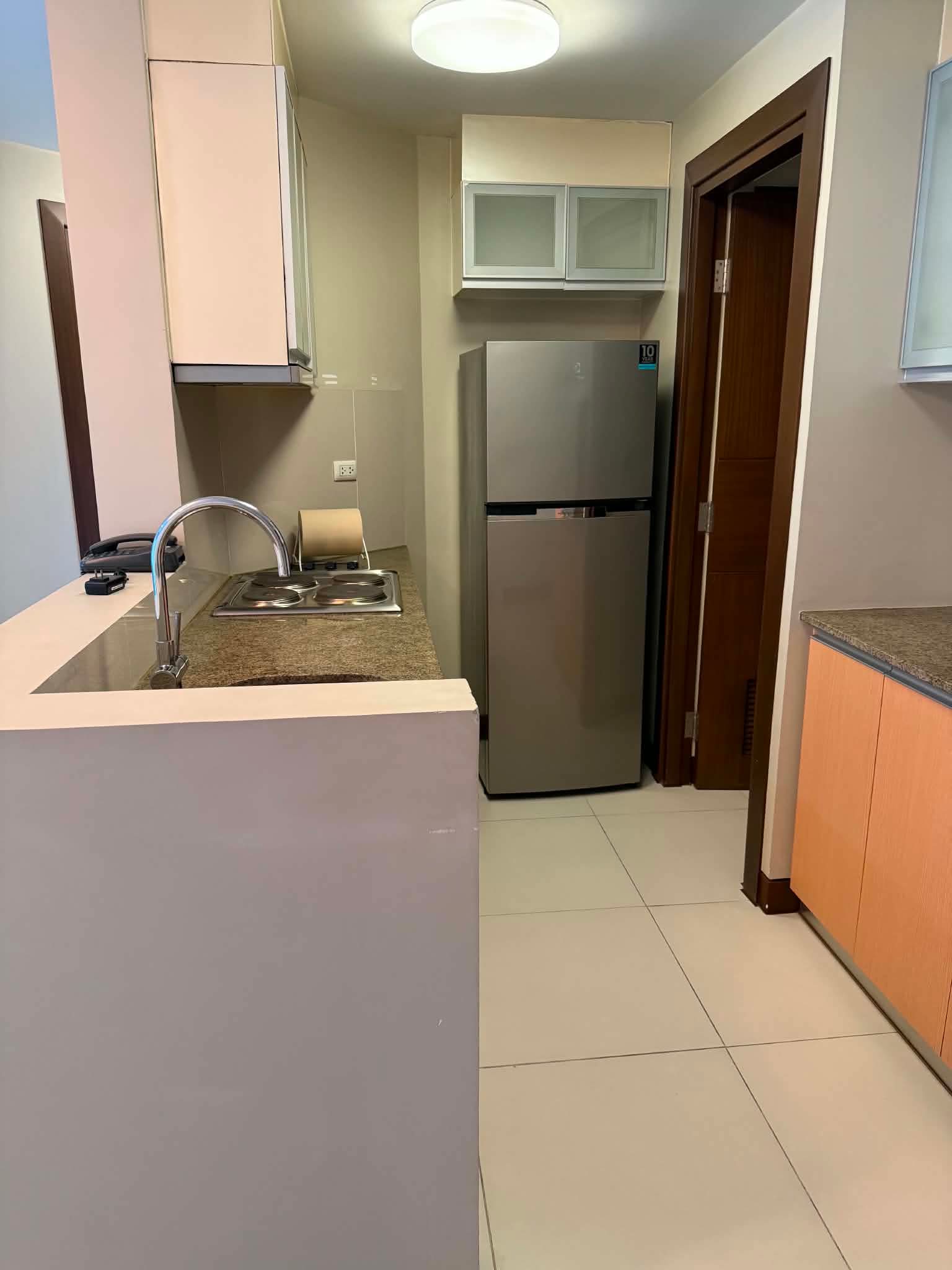 2 Bedroom in Three Central for Sale at Salcedo Village Makati City, Property ID: RB002 — photo 2