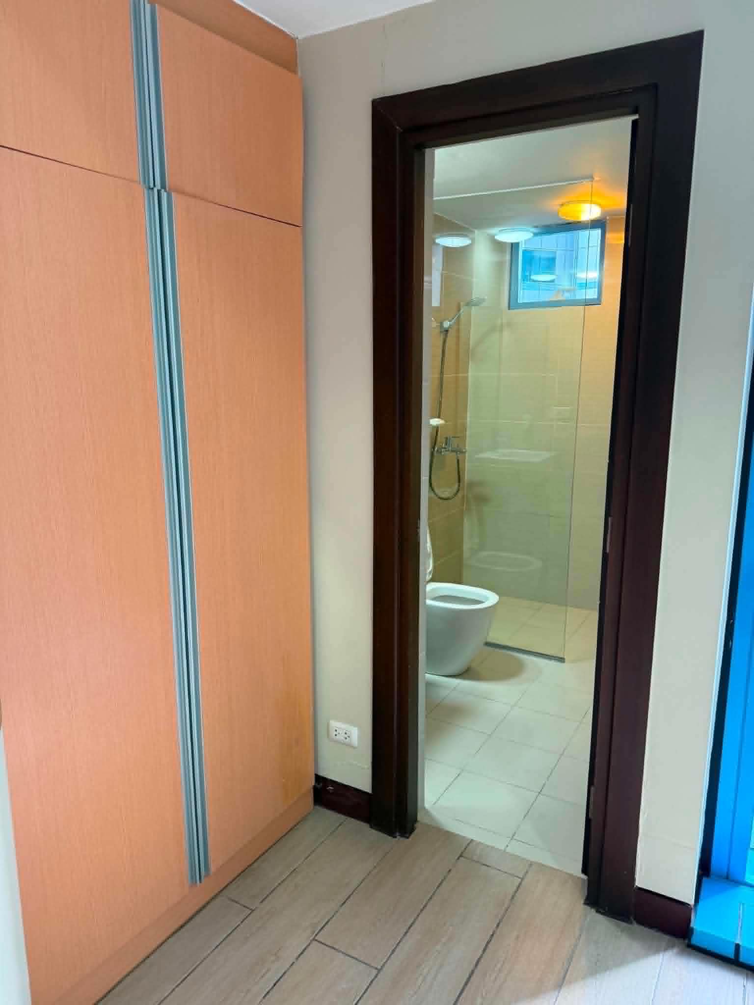 2 Bedroom in Three Central for Sale at Salcedo Village Makati City, Property ID: RB002 — photo 3