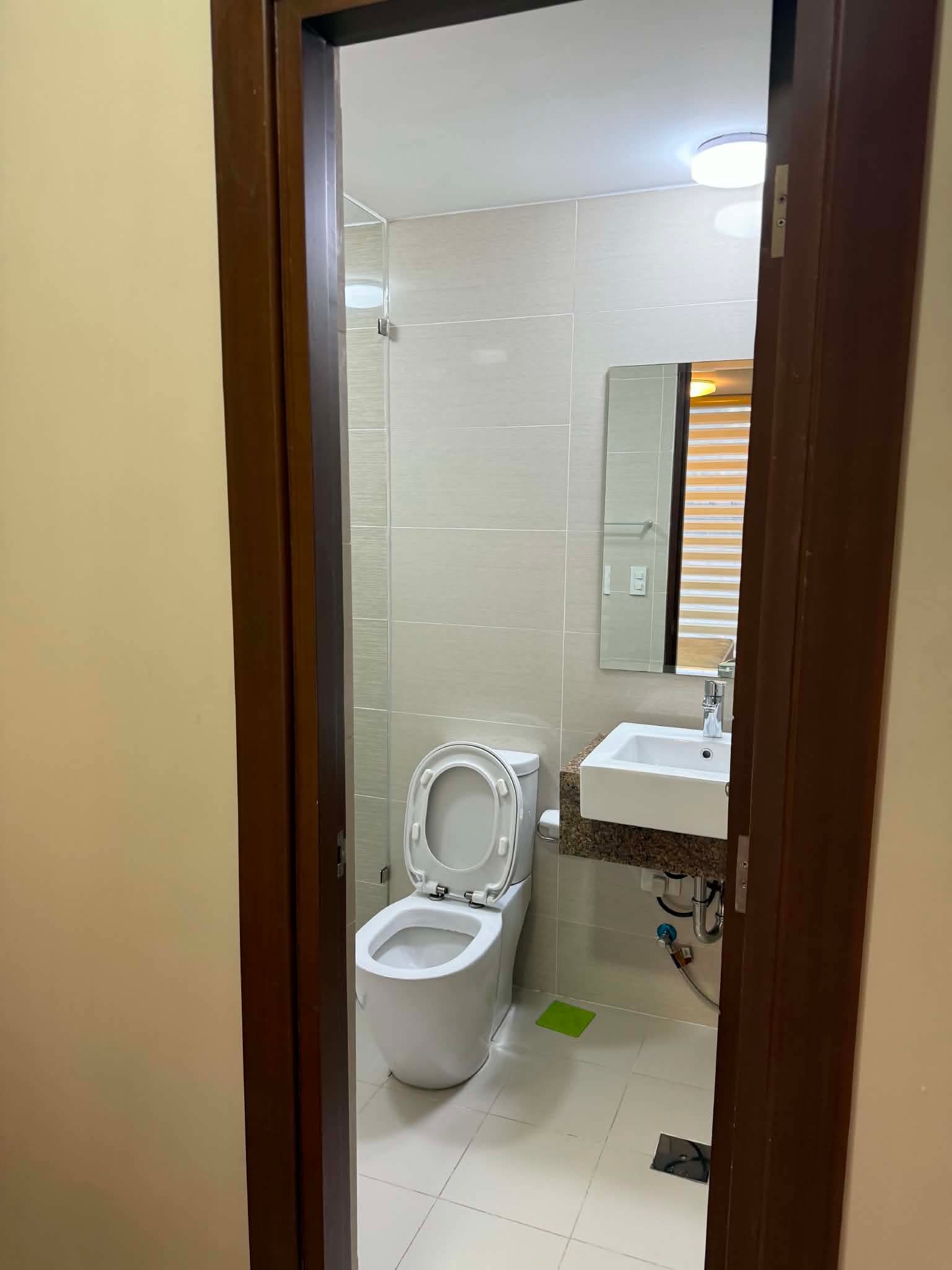 2 Bedroom in Three Central for Sale at Salcedo Village Makati City, Property ID: RB002 — photo 5