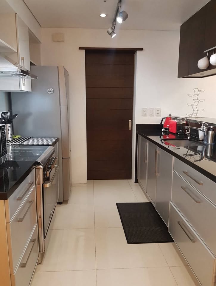 Special 1 Bedroom in The Residences at Greenbelt San Lorenzo Towe Makati City Condo for Rent Property ID:RT045 — photo 7