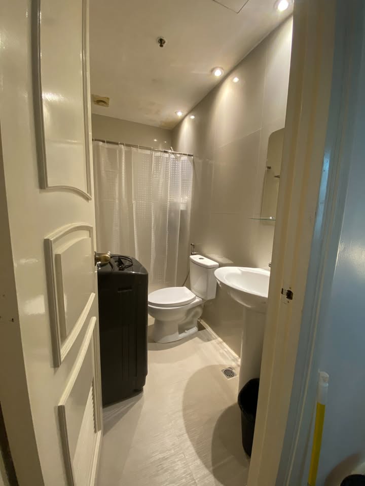 1 Bedroom in Alpha Salcedo Makati Salcedo Village Condo for Rent Property ID: RT050 — photo 8