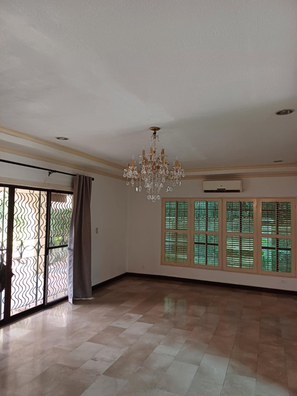 4 Bedroom in Ayala Alabang Village, Muntinlupa City House for Rent Property ID: RT051 — photo 2