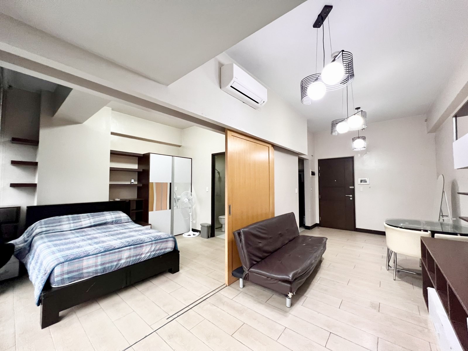 1 Bedroom for Rent in Greenbelt Hamilton Tower 1, Legaspi Makati. Property ID: FM059 — photo 7