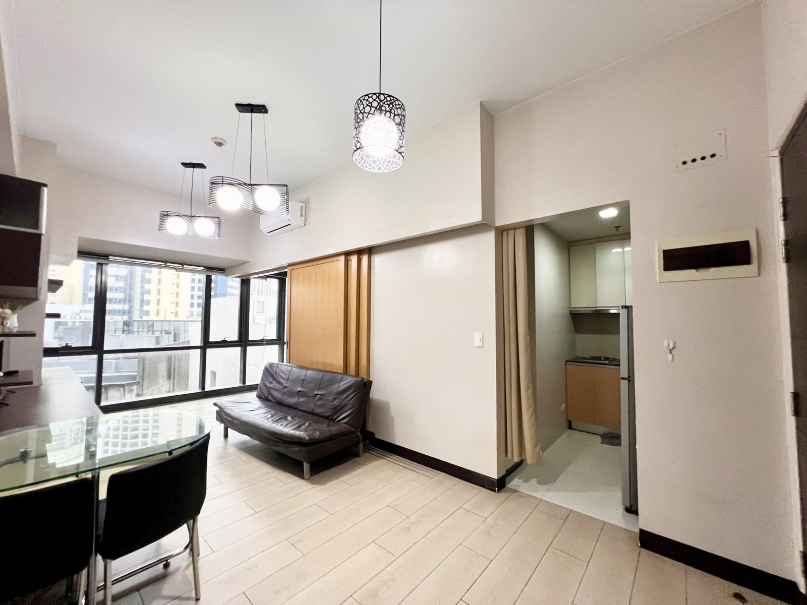 1 Bedroom for Rent in Greenbelt Hamilton Tower 1, Legaspi Makati. Property ID: FM059 — photo 10
