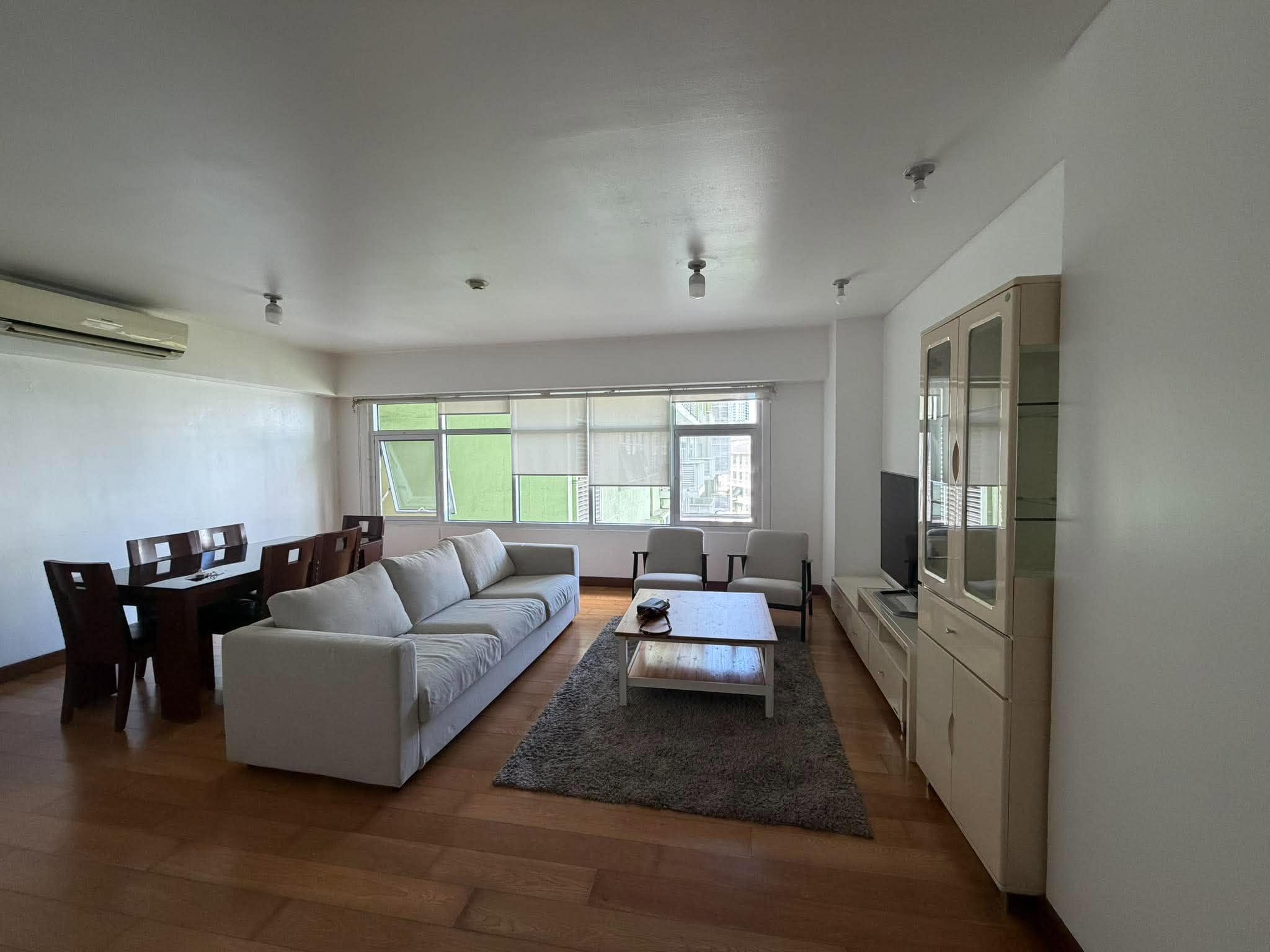 2 Bedroom in One Serendra Jasmine Tower BGC Taguig Condo for Rent Property ID: RT068 — photo 5