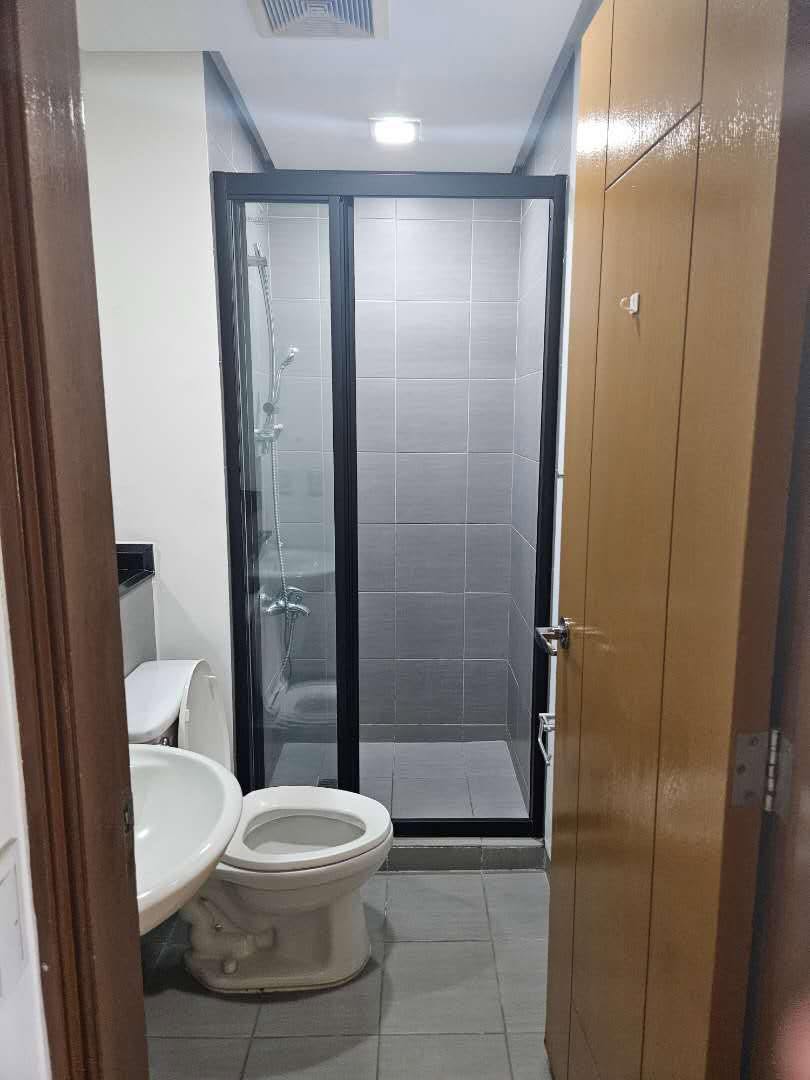 2 Bedroom in One Serendra Jasmine Tower BGC Taguig Condo for Rent Property ID: RT068 — photo 6