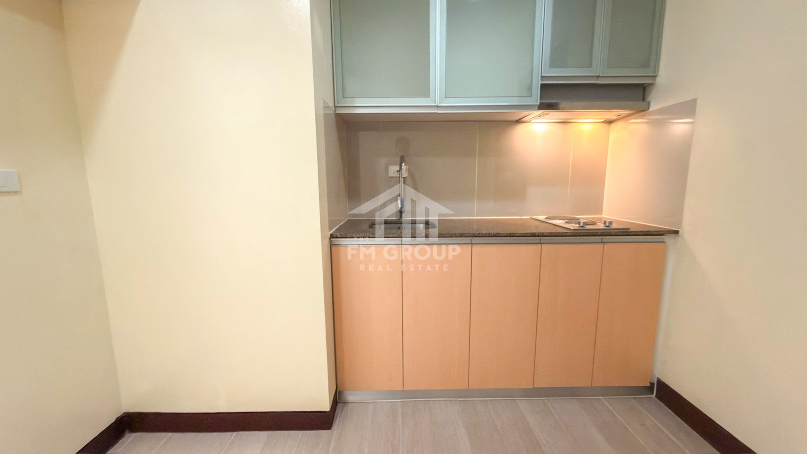 Executive Studio for Sale in Two Central Salcedo Makati, Property ID: FM060 — photo 3