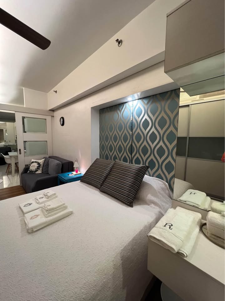 1 Bedoom in The Columns Legaspi Village Makati Condo for Rent Property ID: RT071 — photo 6