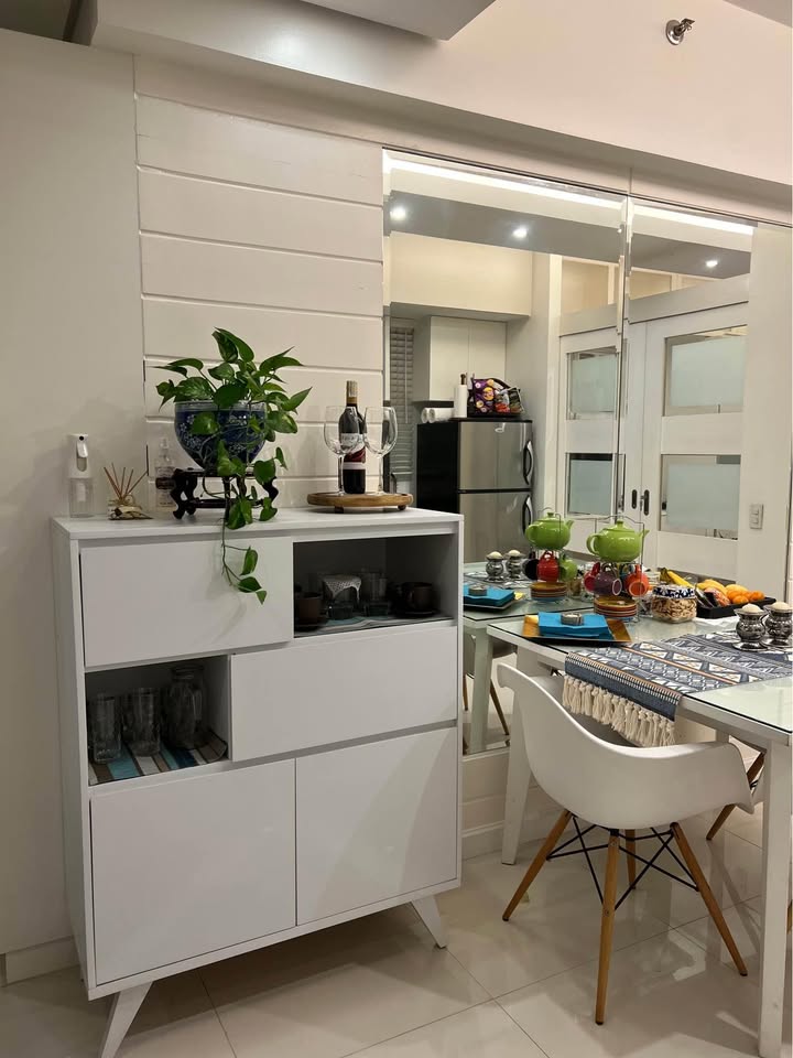1 Bedoom in The Columns Legaspi Village Makati Condo for Rent Property ID: RT071 — photo 8