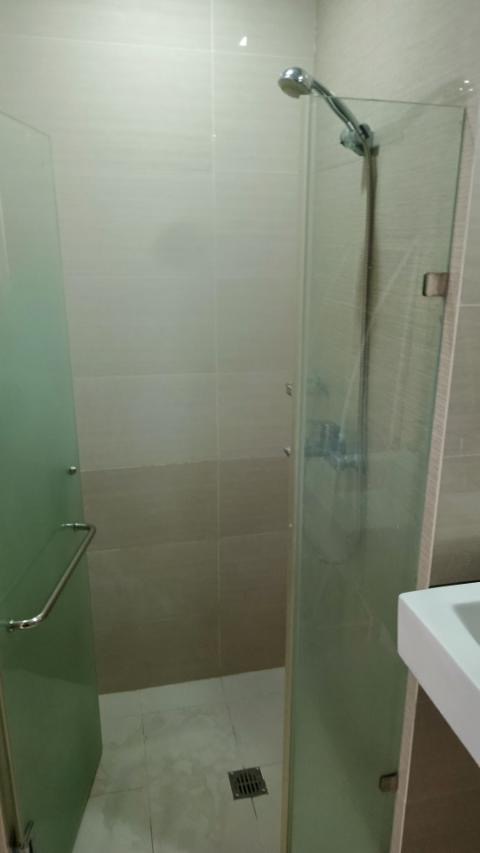 2 Bedroom in Greenbelt Hamilton Tower 1 Legaspi Village Makati City Condo for Rent Property ID: RT074 — photo 4