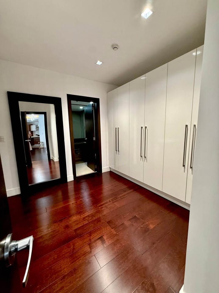 2 Bedroom in Garden Towers 1 Ayala Center Makati City Condo for Rent Property ID: RT076 — photo 9