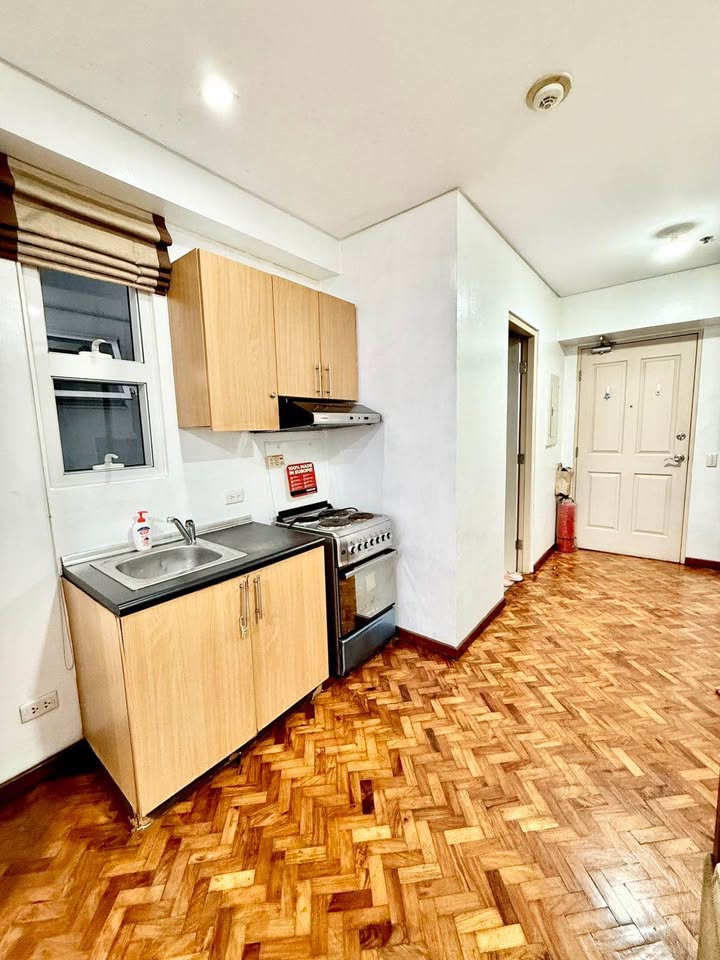 Studio in The Columns Ayala Makati City Condo for Rent Property ID:RT078 — photo 7
