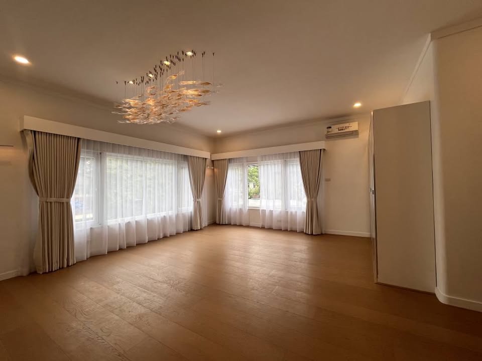 5 Bedroom in Paseo De Magallanes Makati City House & Lot for Sale Property ID: RT080 — photo 12
