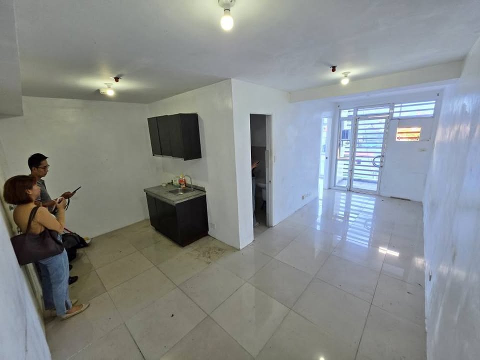 1 Bedroom in Melbourne Residences Makati City Condo for Sale Property ID: RT081 — photo 4