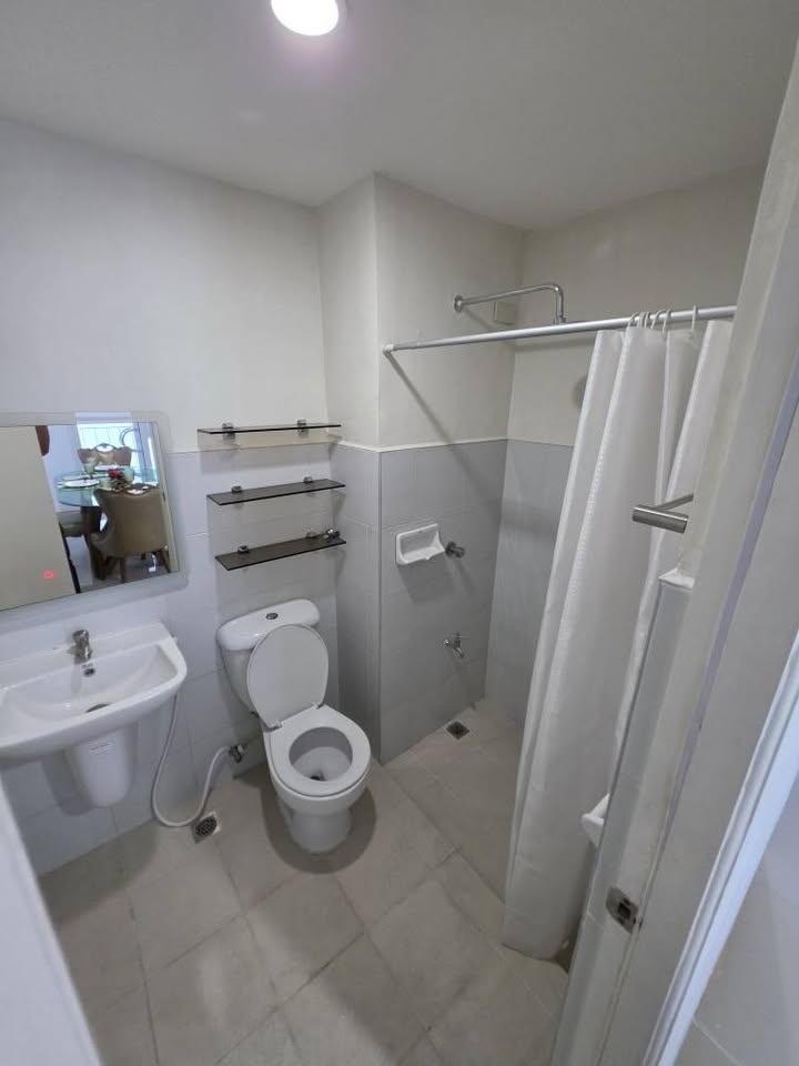1 Bedroom Loft Type Unit in Melbourne Residences Makati City Condo for Sale Property ID: RT083 — photo 8
