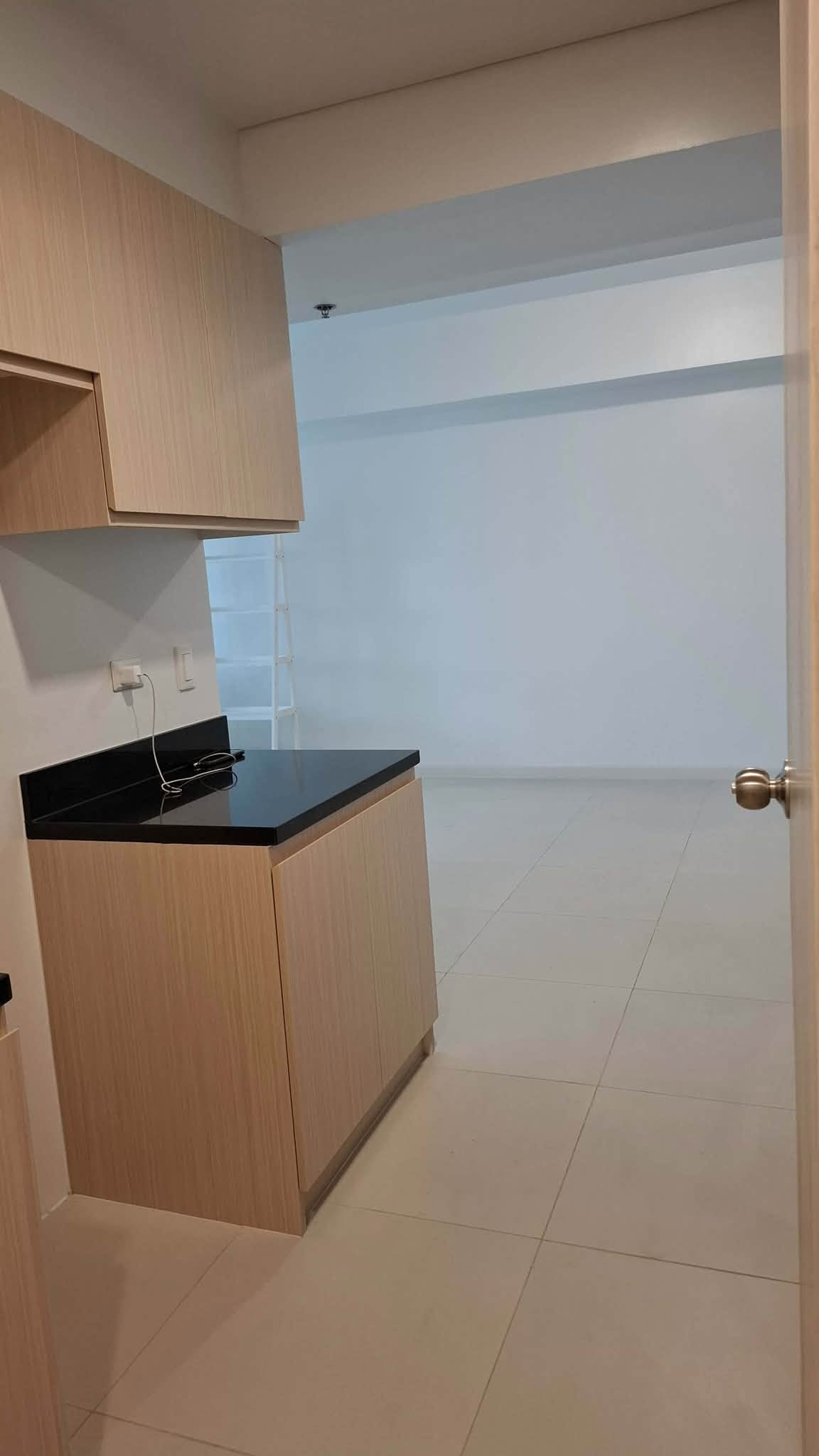 1 Bedroom in Callisto Tower at Circuit Makati City Condo for Rent Property ID: RT087 — photo 8
