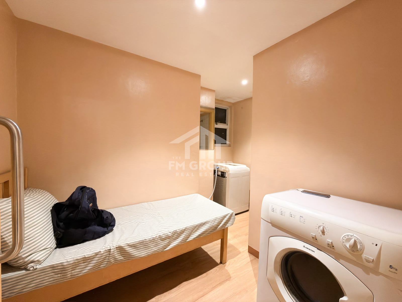 2 Bedroom for Rent in Elizabeth Place, Salcedo Makati. Property ID: FM068 — photo 2