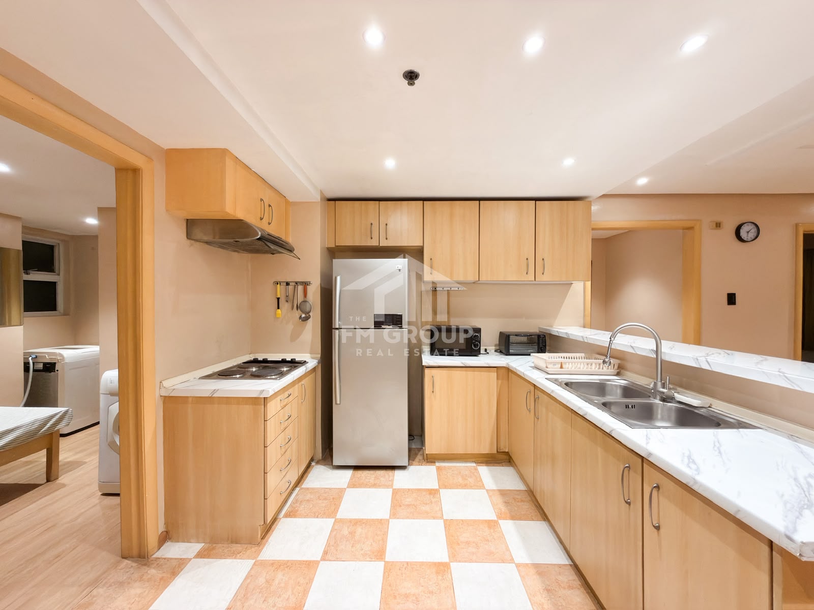 2 Bedroom for Rent in Elizabeth Place, Salcedo Makati. Property ID: FM068 — photo 4