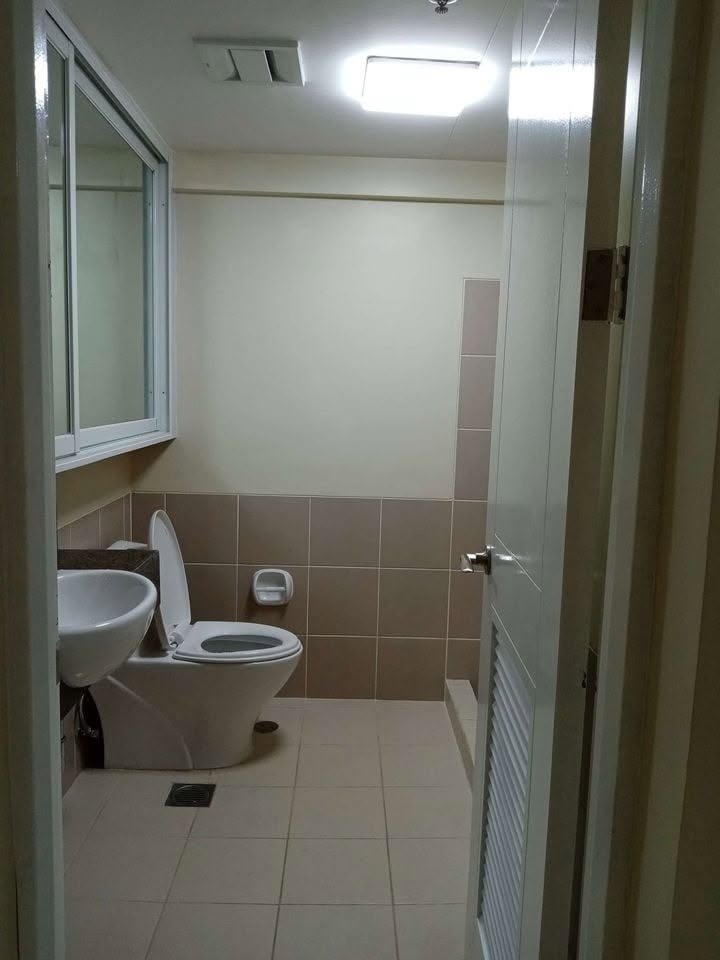 2 Bedroom for Sale in Mulberry Place (Acacia Estates) Taguig. Property ID: FM073 — photo 6
