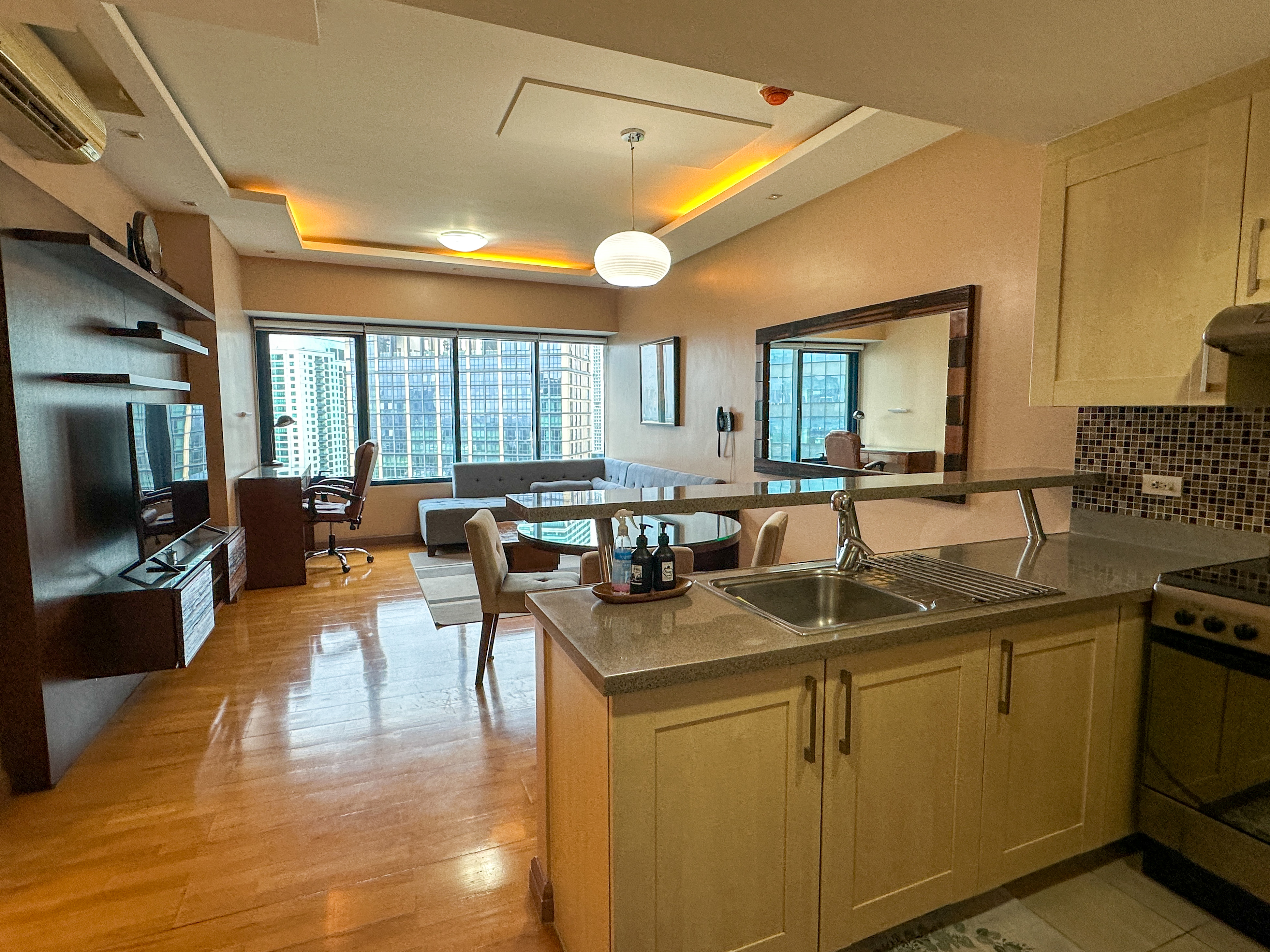 One Bedroom Unit in One Rockwell West Tower, Makati | Condo for Rent | Property ID: EA007 — photo 2
